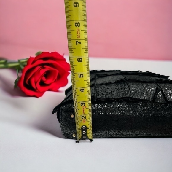 Kate Spade New York Metallic Priti Plisse Shoulder Bag MSRP $445 Black/Gold - Picture 11 of 16